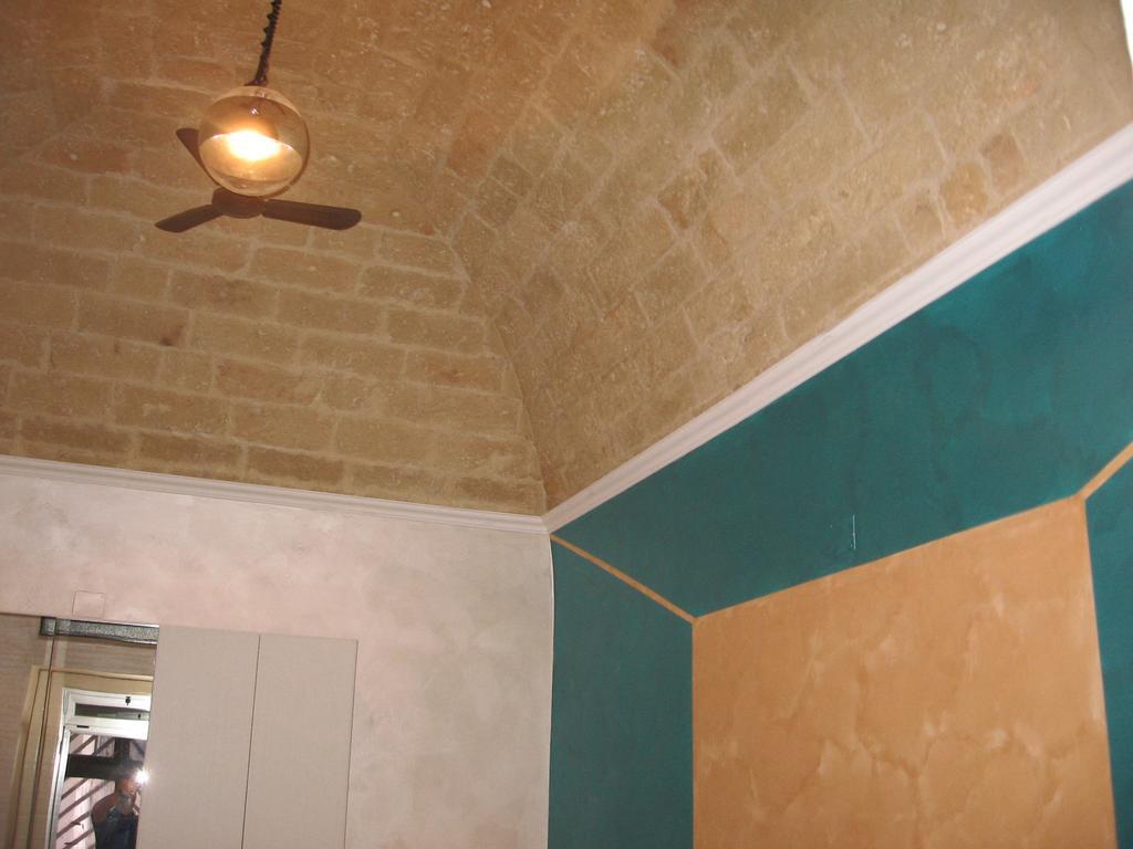 Bed and Breakfast Golden Dreams Бари Экстерьер фото